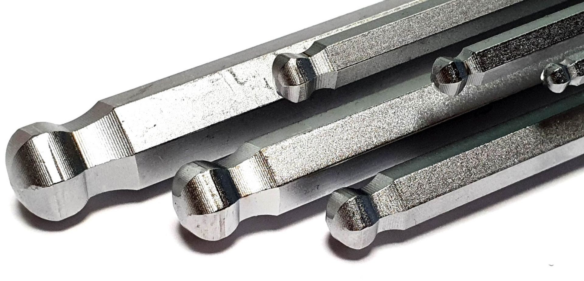 LLAVE ALLEN LARGA IMBUS CON BOLA TIPO L 1,5 mm Jonnesway - Imagen 3