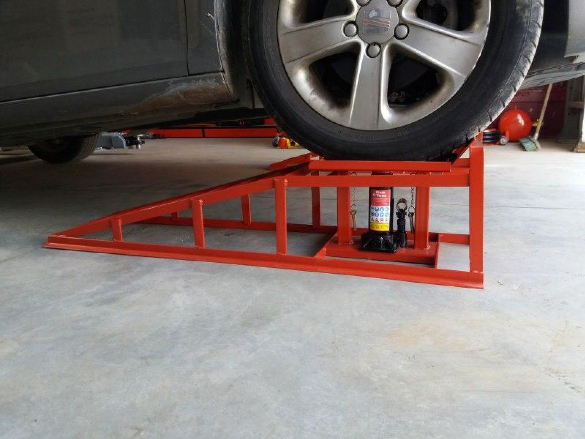 RAMPA DE ENTRADA CON ELEVADOR HIDRÁULICO 1 ud. - Imagen 4