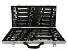 JUEGO DE LLAVES COMBINADAS CON CARRACA 22 ELEMENTOS. CAJA DE ALUMINIO DE 6-32 MM