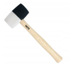 Martillo de goma 58mm, mango de madera 580g. Yato de 341 mm